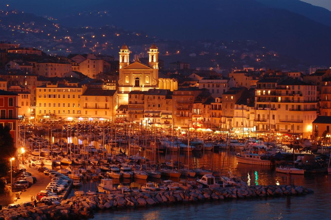 Apartmán Beau T2 Sur Le Vieux Port, Centre De Bastia Bastia  Exteriér fotografie